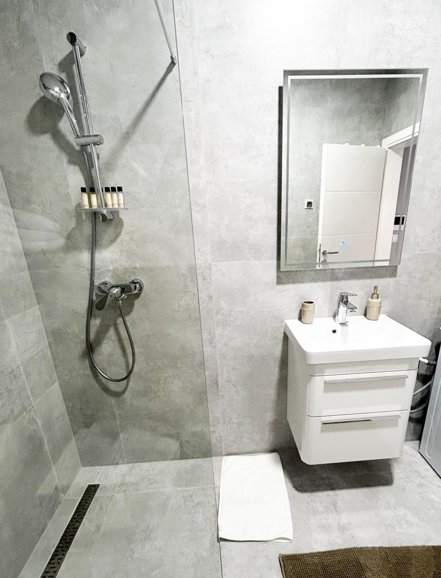 Merak2 Apartment- Free Private Parking Мостар Екстериор снимка